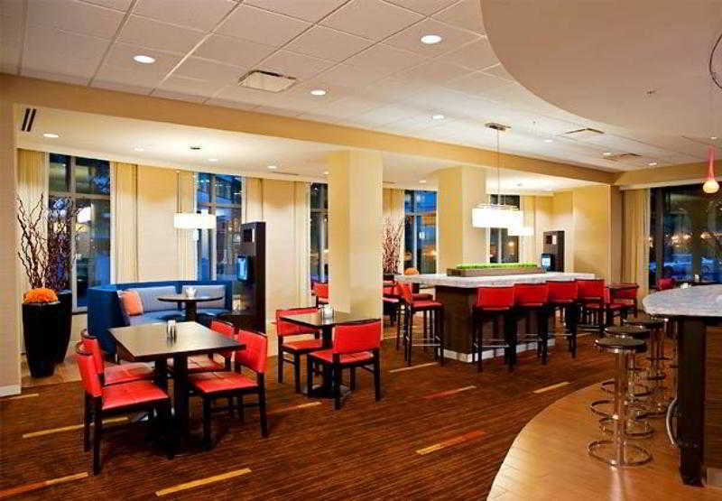Courtyard Grand Rapids Downtown Hotel Exterior photo